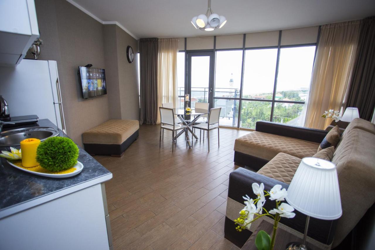 Lux Apartment Batumi Exterior foto
