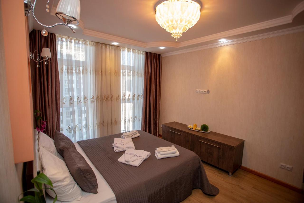 Lux Apartment Batumi Exterior foto