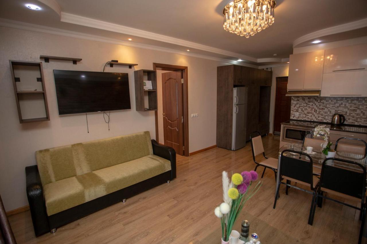Lux Apartment Batumi Exterior foto